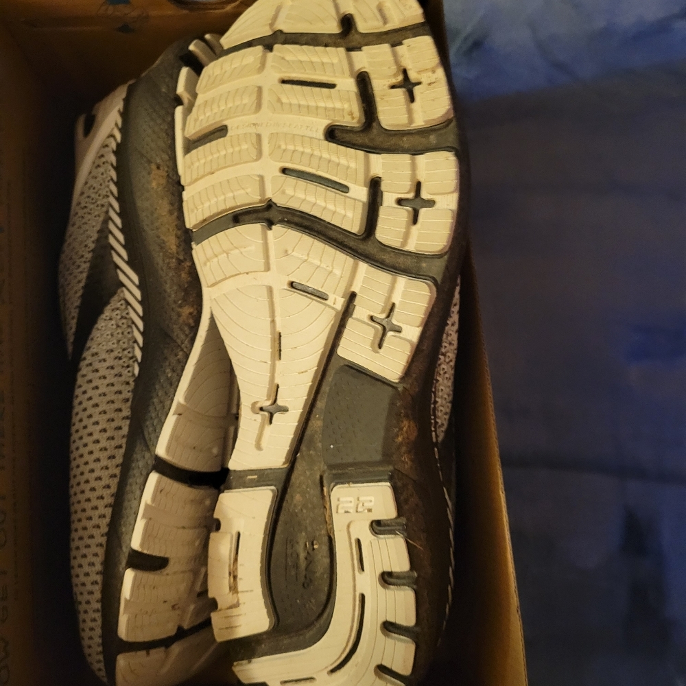 Mens shoes